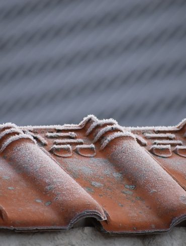 Méthodes efficaces pour revêtir un toit en Fibrociment