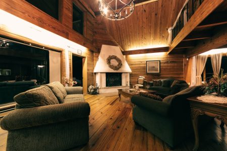 avantages et conseils d'installation pour le Revêtement en bois pour mur