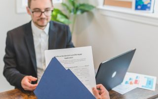 avis et conseils pour bien choisir le Courtier en travaux