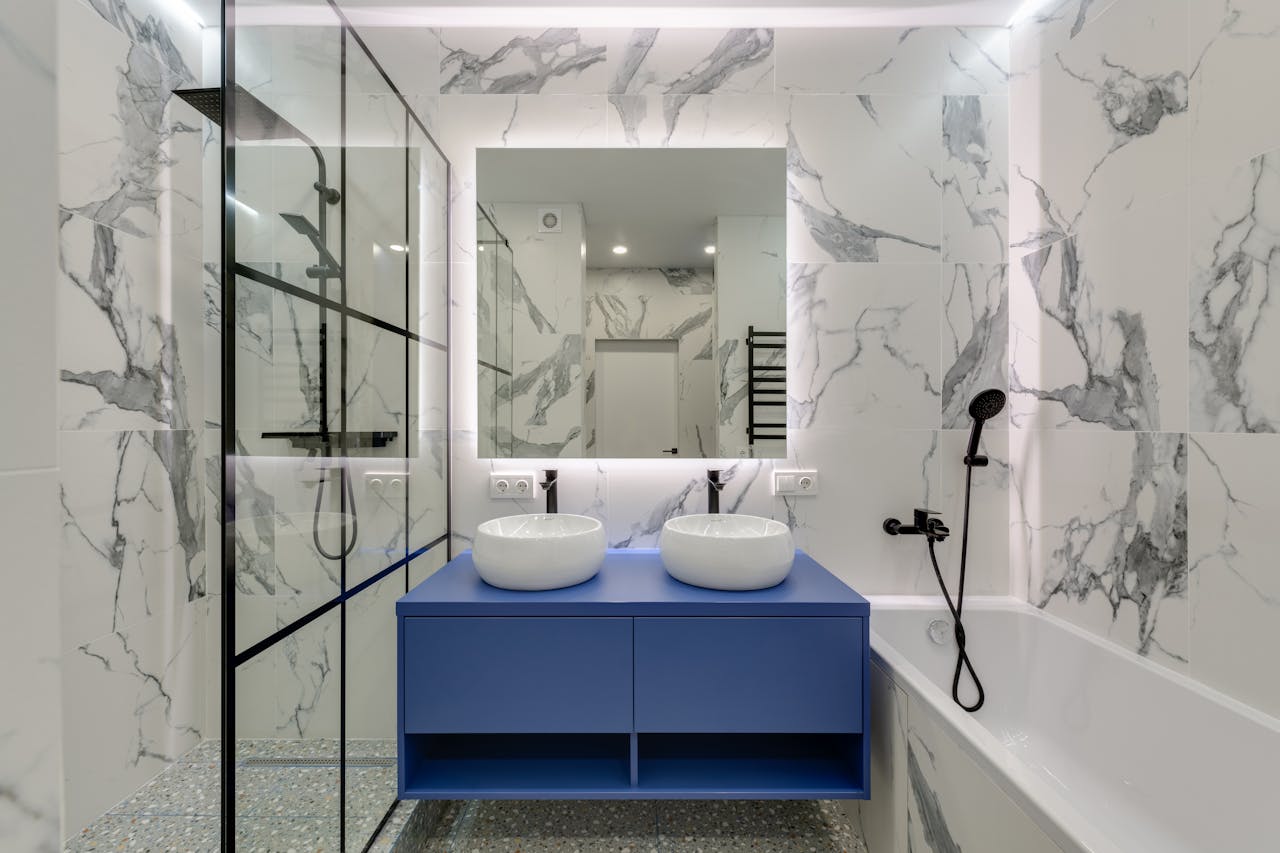  conseils pratiques pour Aménager une petite salle de bain 