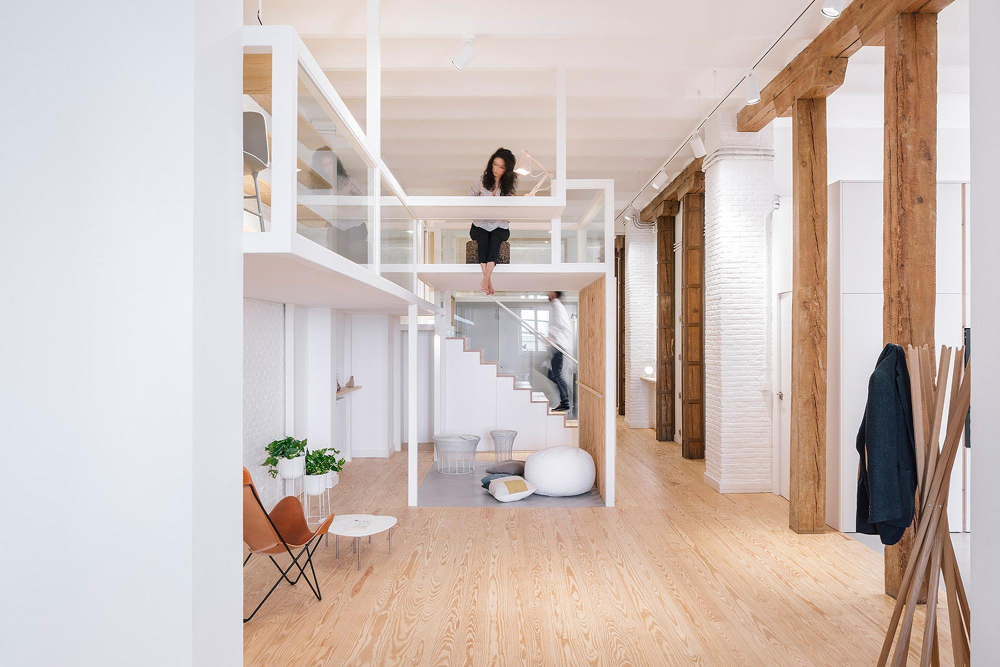 Garde corps escalier intérieur moderne pour la sécurité au quotidien