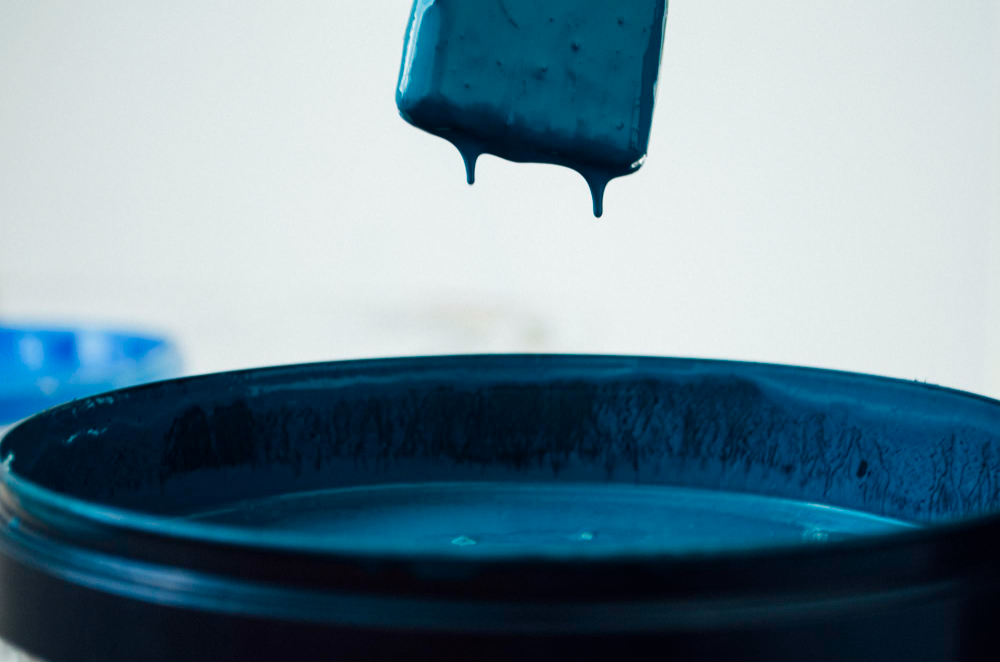 La peinture bleu vert est une tendance apaisante pour l'intérieur.