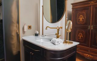 Meubles vintage pour une salle de bain au charme rétro