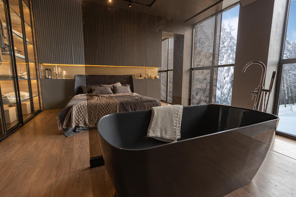 Salle de bain ouverte dans la chambre 