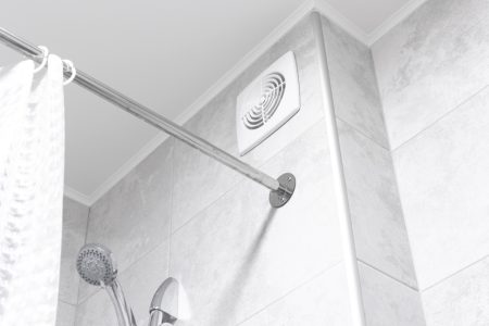 changer la VMC de votre salle de bain en 5 étapes simples