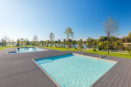 la piscine en composite hors sol pour un jardin réussi